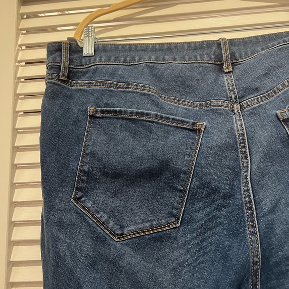 Old Navy Mid-Rise Skinny Ripped Jeans 22 Short - Picture 6 of 7